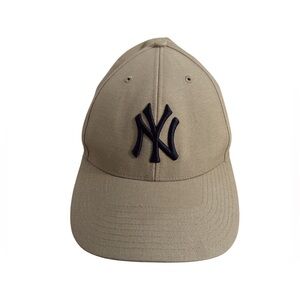 47 Brand NY Yankees Tan Baseball Cap with Navy Logo